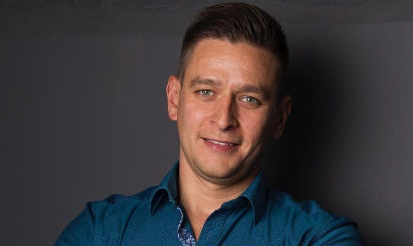 Mlinárik Márton ingatlanspecialista és vlogger