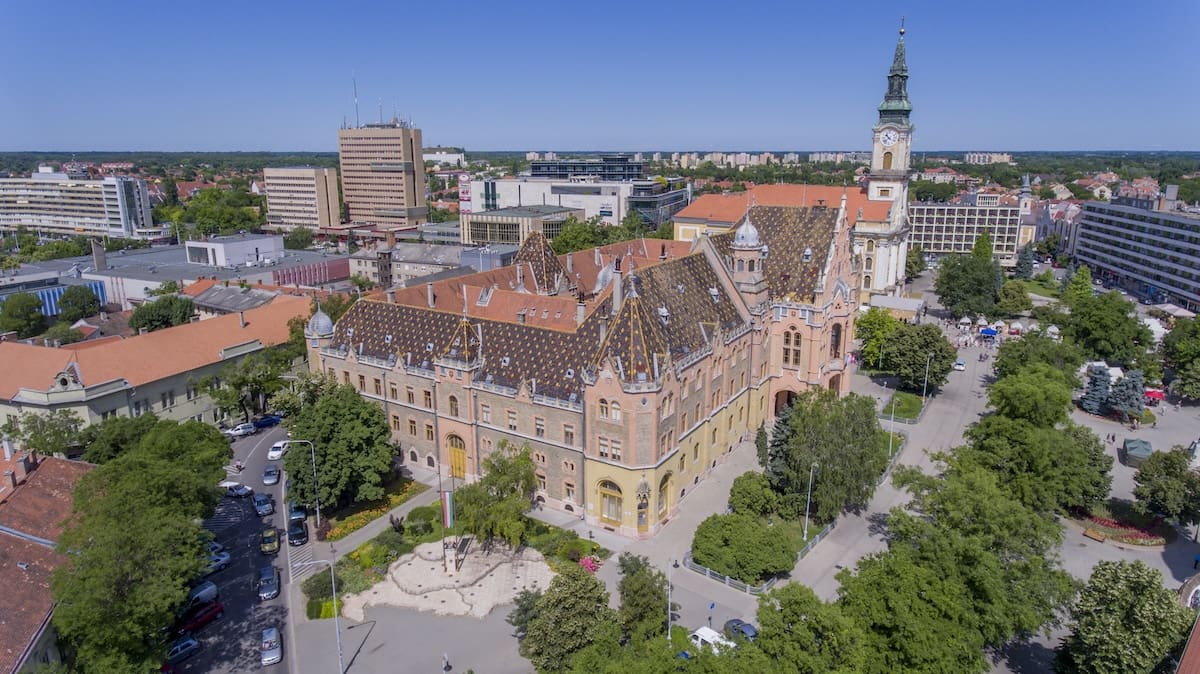 Légi fotó a kecskeméti Városházáról.