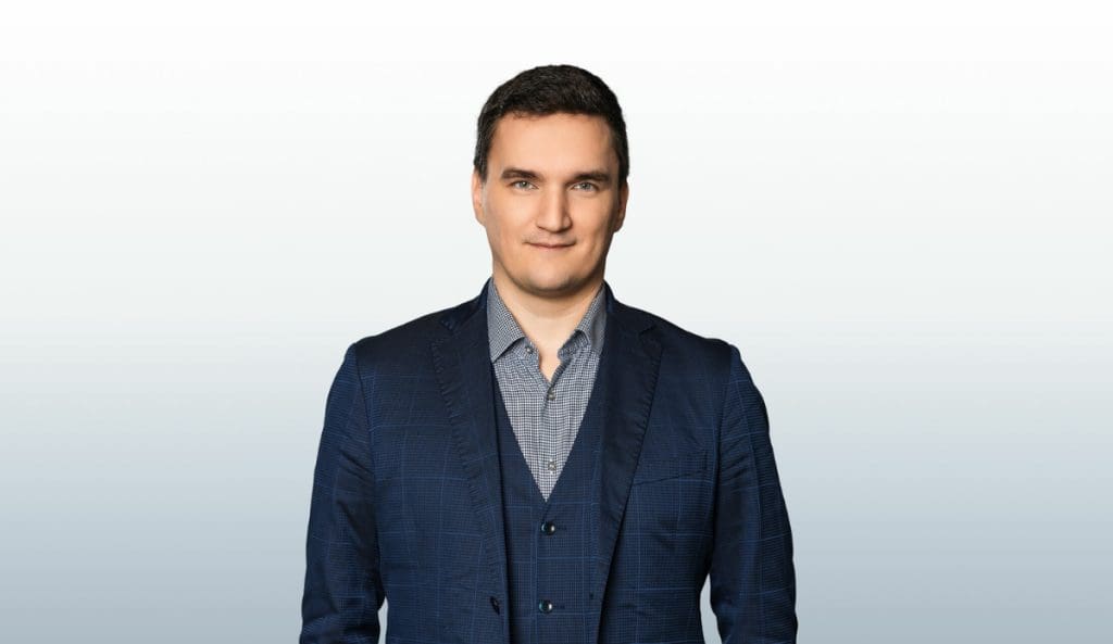 Szűcs Attila ingatlanközvetítő portréja