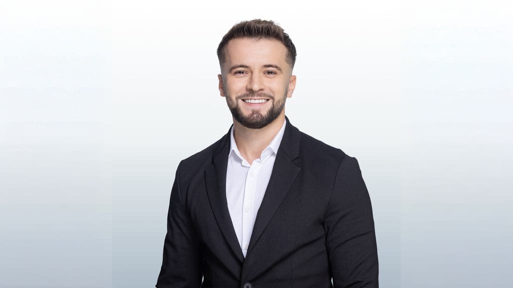 Szentgyörgyvölgyi Ruben ingatlanközvetítő portréja.