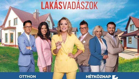 A Lakásvadászok - Otthon első látásra című műsor plakátja, az előtérben Lékai-Kiss Ramóna műsorvezetővel, mögötte a szereplő ingatlanközvetítőkkel és családi ház fotójával.