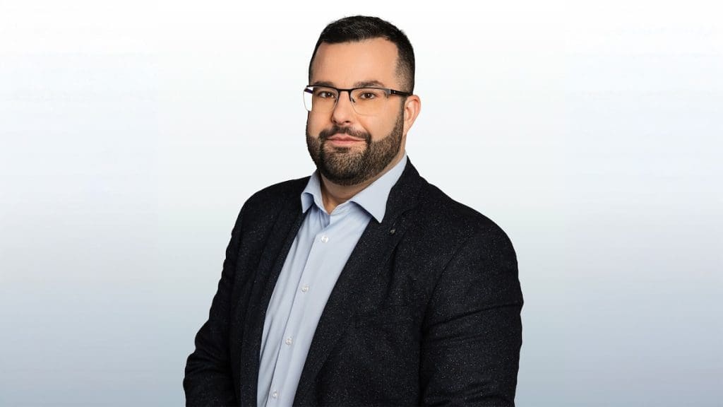 Géró Gábor ingatlanközvetítő portréja