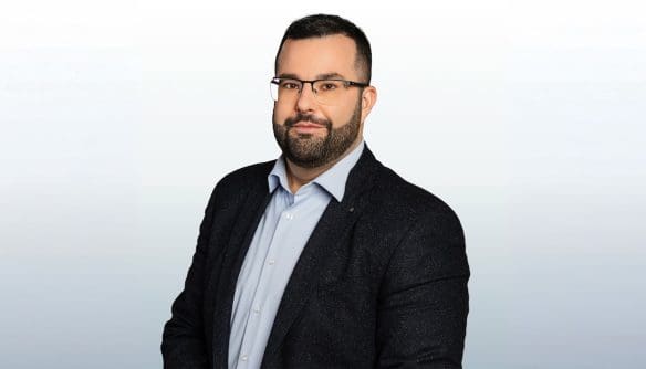 Géró Gábor ingatlanközvetítő portréja