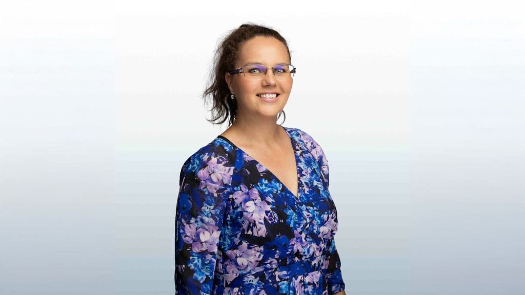 Szűcs Adrienn, nyíregyházi ingatlanközvetítő portréja