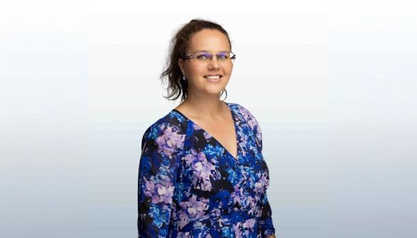 Szűcs Adrienn, nyíregyházi ingatlanközvetítő portréja