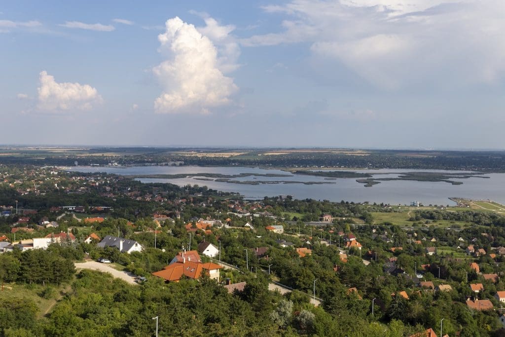 A Velencei-tó madártávlatból