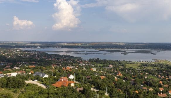 A Velencei-tó madártávlatból