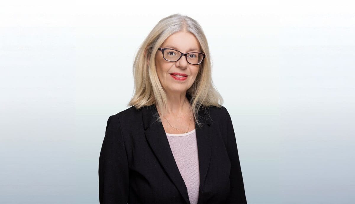 Lénárt Melitta ingatlanközvetítő portréja
